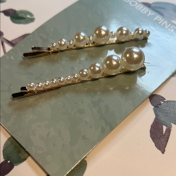 NWT Elegant Pearl Hair Pins Set of Two - Picture 10 of 16